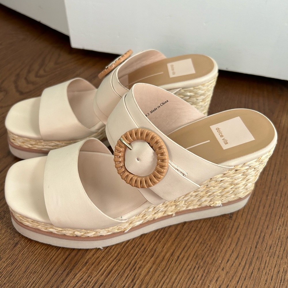 Dolce Vita Lauryn Cream Stella Wedge Sandal - Picture 2 of 5
